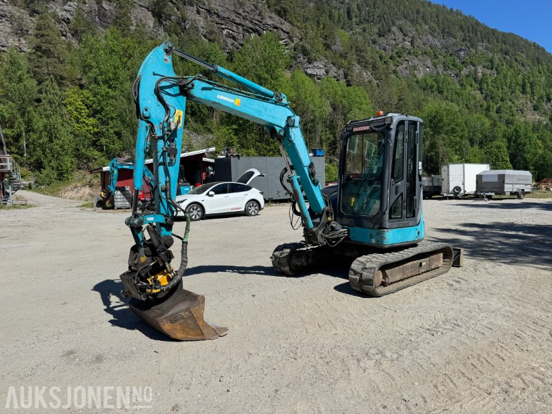 2007 Airman AX50U-4 Gravemaskin - Beltegraver - Engcon tiltrotator - Sentralsmøring - Bagger: das Bild 1 2007 Airman AX50U-4 Gravemaskin - Beltegraver - Engcon tiltrotator - Sentralsmøring - Bagger: das Bild 1