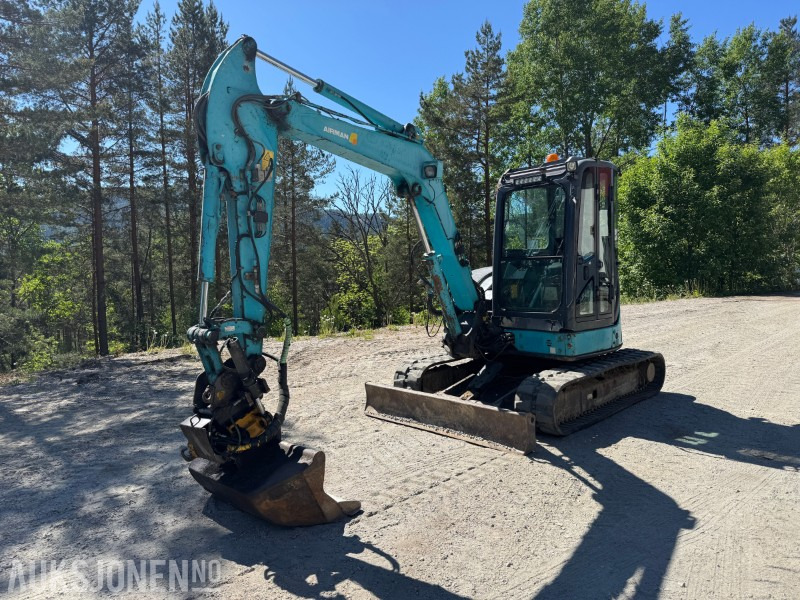 2007 Airman AX50U-4 Gravemaskin - Beltegraver - Engcon tiltrotator - Sentralsmøring - Bagger: das Bild 2 2007 Airman AX50U-4 Gravemaskin - Beltegraver - Engcon tiltrotator - Sentralsmøring - Bagger: das Bild 2