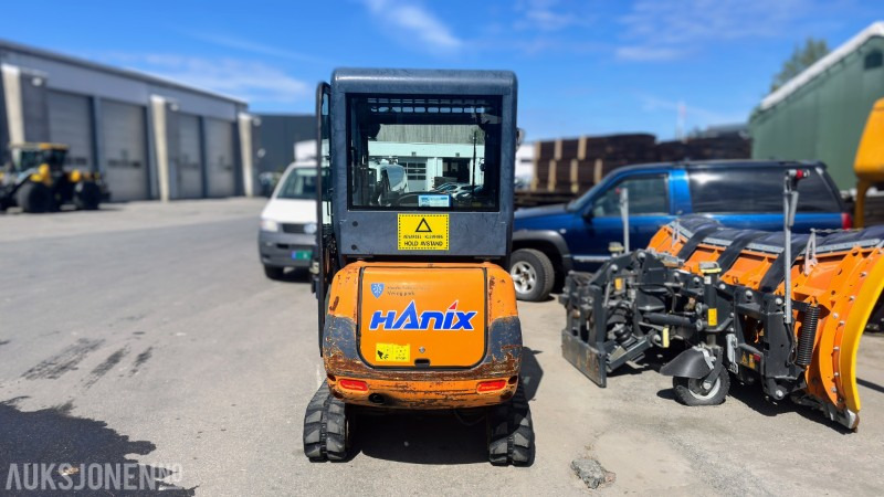 2008 Hanix H15B Minigraver med frontskjær og 3 skuffer - Minibagger: das Bild 5 2008 Hanix H15B Minigraver med frontskjær og 3 skuffer - Minibagger: das Bild 5