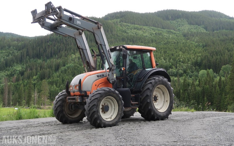 2008 Valtra N141 Twintrac traktor / 9121 timer - Traktor: das Bild 1 2008 Valtra N141 Twintrac traktor / 9121 timer - Traktor: das Bild 1