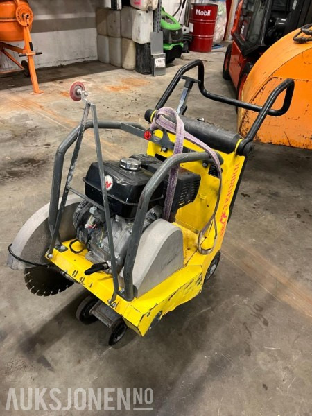 2009 Wacker Neuson BFS 1350AL - Asfalt og betongsag. - Baugeräte: das Bild 1 2009 Wacker Neuson BFS 1350AL - Asfalt og betongsag. - Baugeräte: das Bild 1