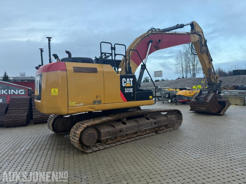 2014 Cat 323E BELTEGRAVER SERVICEAVTALE ENGCON TILTROTATOR MASKINSTYRING SENTRALSMØRING. - Kettenbagger: das Bild 5 2014 Cat 323E BELTEGRAVER SERVICEAVTALE ENGCON TILTROTATOR MASKINSTYRING SENTRALSMØRING. - Kettenbagger: das Bild 5