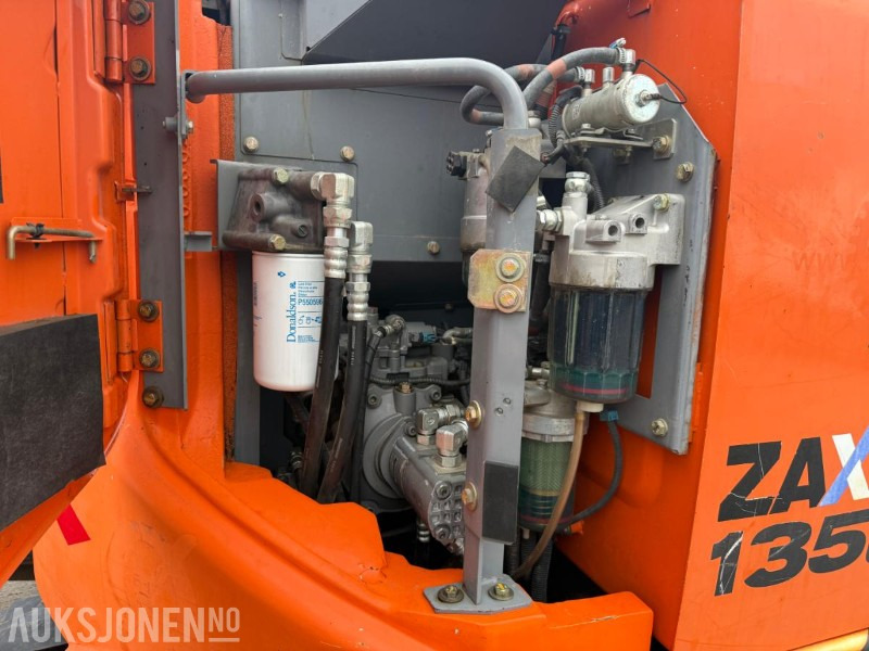 Bagger 2014 Hitachi Zaxis 135us BELTEGRAVER ENGCON TILTROTATOR SERVICEHISTORIKK SENTRALSMØRING 2 SKUFFER: das Bild 15