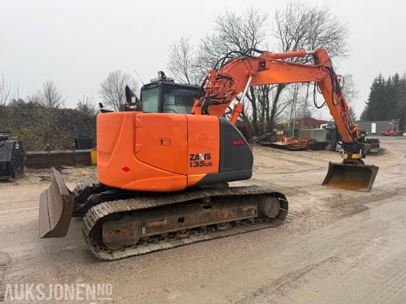 Bagger 2014 Hitachi Zaxis 135us BELTEGRAVER ENGCON TILTROTATOR SERVICEHISTORIKK SENTRALSMØRING 2 SKUFFER: das Bild 6