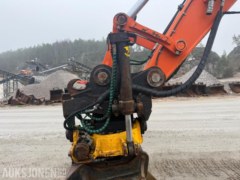 Bagger 2014 Hitachi Zaxis 135us BELTEGRAVER ENGCON TILTROTATOR SERVICEHISTORIKK SENTRALSMØRING 2 SKUFFER: das Bild 18
