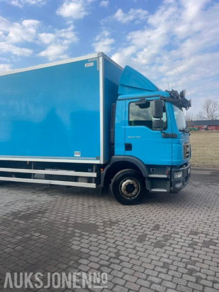 2014 MAN TGM lastebil/skapbil - Full sideåpning - Plass til 18 paller 2014 MAN TGM lastebil, blå, med 385 000 km - Koffer LKW: das Bild 2 2014 MAN TGM lastebil/skapbil - Full sideåpning - Plass til 18 paller 2014 MAN TGM lastebil, blå, med 385 000 km - Koffer LKW: das Bild 2