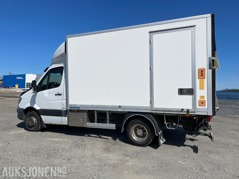 2014 Mercedes-Benz 516 Bluetec Sprinter Automat, kun 157716 km, SKAB påbygg, og 750 kg Zepro bakløft - Koffer LKW: das Bild 3 2014 Mercedes-Benz 516 Bluetec Sprinter Automat, kun 157716 km, SKAB påbygg, og 750 kg Zepro bakløft - Koffer LKW: das Bild 3