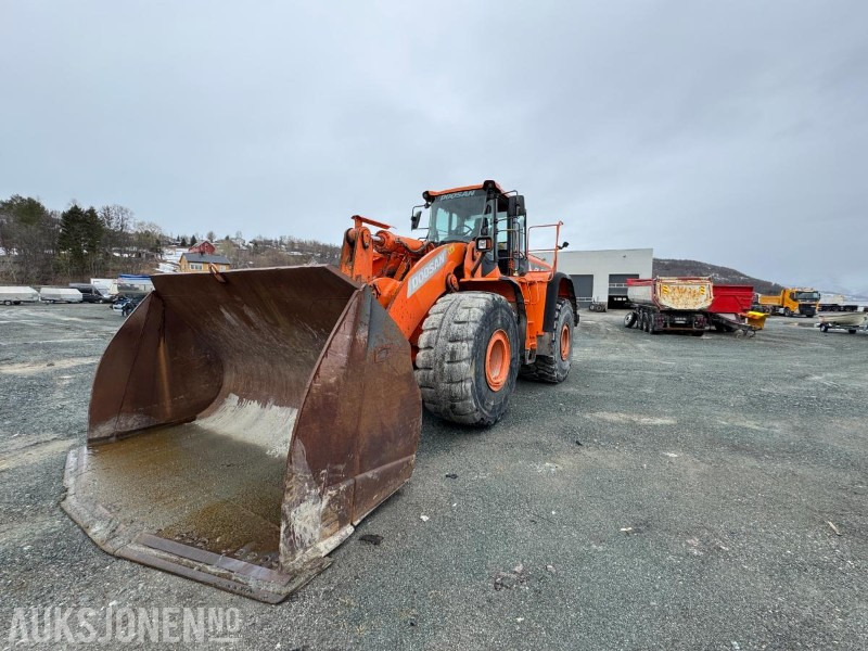 Radlader 2015 Doosan DL550-5 Hjullaster - Nye dekk - Gjerstad 6000L - 7596T: das Bild 10