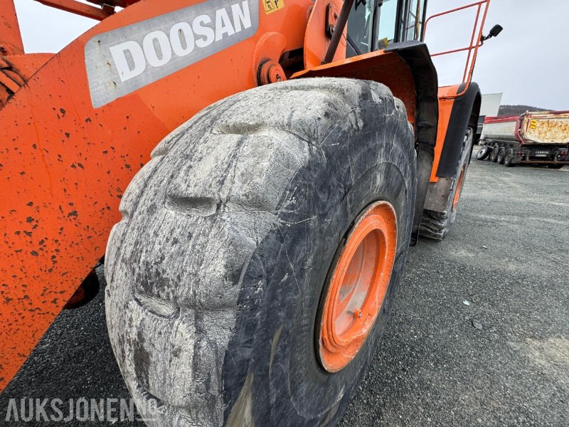 Radlader 2015 Doosan DL550-5 Hjullaster - Nye dekk - Gjerstad 6000L - 7596T: das Bild 15
