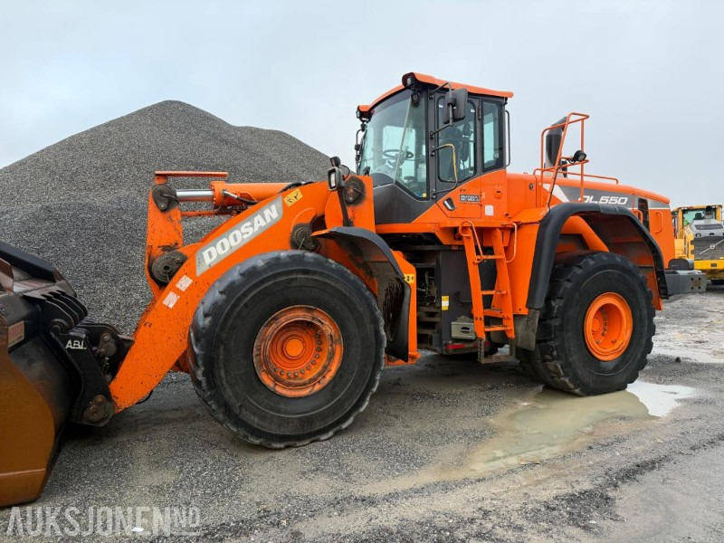 2015 Doosan DL550 HJULLASTER - REP.OBJEKT. - Radlader: das Bild 1 2015 Doosan DL550 HJULLASTER - REP.OBJEKT. - Radlader: das Bild 1