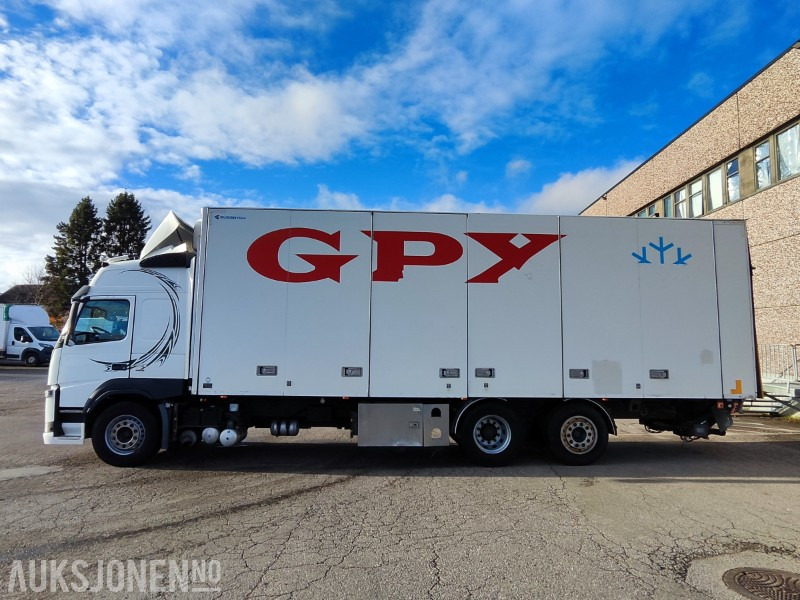 2015 Volvo FM 460 6x2 skapbil m/Full sideåpning - Carrier kjøleanlegg og bakløft - Koffer LKW: das Bild 1 2015 Volvo FM 460 6x2 skapbil m/Full sideåpning - Carrier kjøleanlegg og bakløft - Koffer LKW: das Bild 1