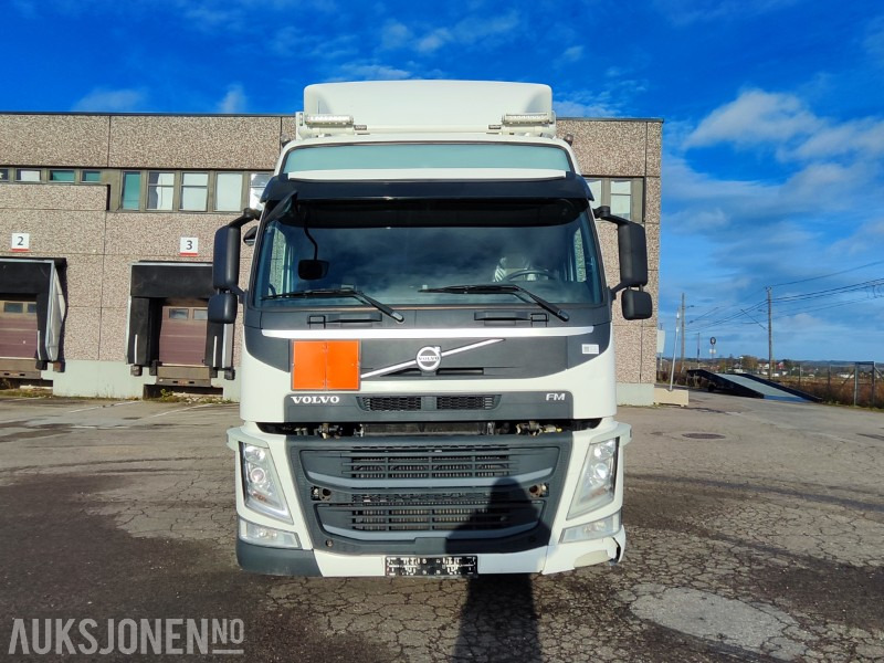2015 Volvo FM 460 6x2 skapbil m/Full sideåpning - Carrier kjøleanlegg og bakløft - Koffer LKW: das Bild 3 2015 Volvo FM 460 6x2 skapbil m/Full sideåpning - Carrier kjøleanlegg og bakløft - Koffer LKW: das Bild 3
