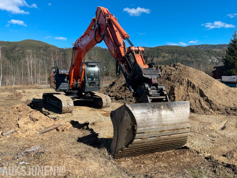 2018 Hitachi ZX210 LC-6/Rototilt/OilQuick/Leica GPS/Kamera/LED - Bagger: das Bild 2 2018 Hitachi ZX210 LC-6/Rototilt/OilQuick/Leica GPS/Kamera/LED - Bagger: das Bild 2