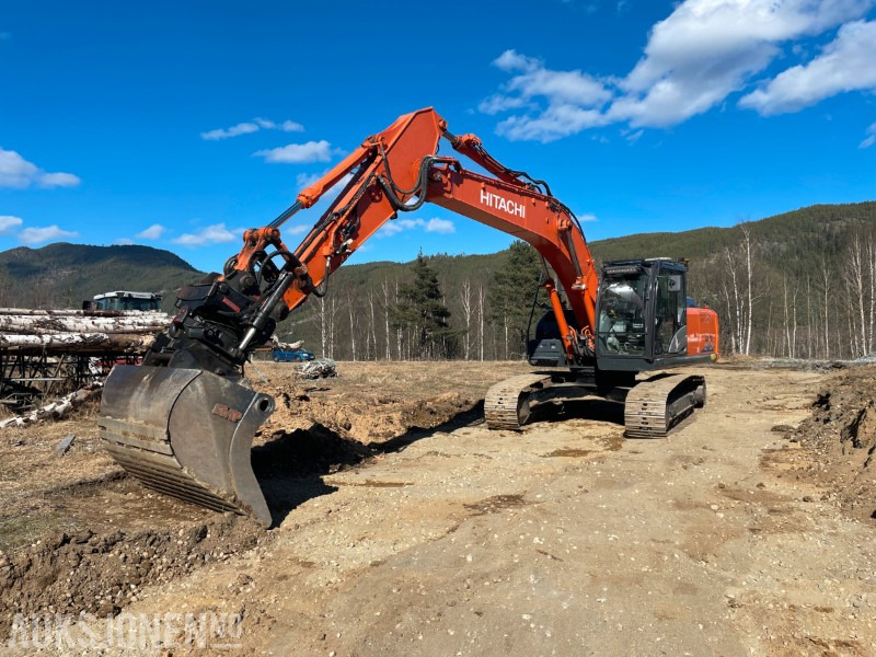 2018 Hitachi ZX210 LC-6/Rototilt/OilQuick/Leica GPS/Kamera/LED - Bagger: das Bild 1 2018 Hitachi ZX210 LC-6/Rototilt/OilQuick/Leica GPS/Kamera/LED - Bagger: das Bild 1