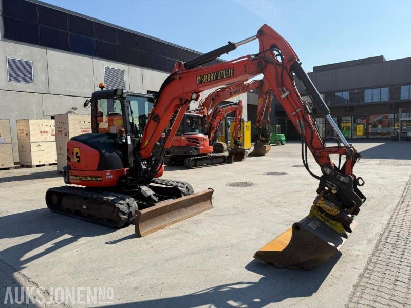 2018 Kubota U55-4 BELTEGRAVER ENGCON TILTROTATOR 2 SKUFFER SERVICEHISTORIKK SENTRALSMØRING - Bagger: das Bild 2 2018 Kubota U55-4 BELTEGRAVER ENGCON TILTROTATOR 2 SKUFFER SERVICEHISTORIKK SENTRALSMØRING - Bagger: das Bild 2