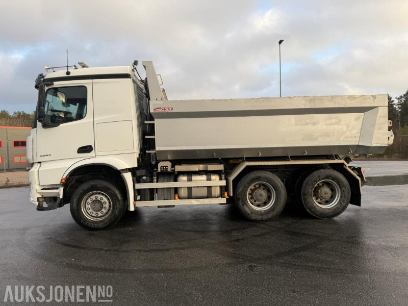2020 Mercedes-Benz Arocs 2653 DUMPERBIL - GULLAVTALE - LAV KM. - Kipper: das Bild 4 2020 Mercedes-Benz Arocs 2653 DUMPERBIL - GULLAVTALE - LAV KM. - Kipper: das Bild 4