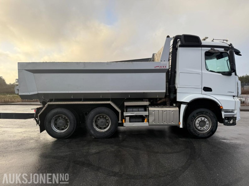 2020 Mercedes-Benz Arocs 2653 DUMPERBIL - GULLAVTALE - LAV KM. - Kipper: das Bild 3 2020 Mercedes-Benz Arocs 2653 DUMPERBIL - GULLAVTALE - LAV KM. - Kipper: das Bild 3