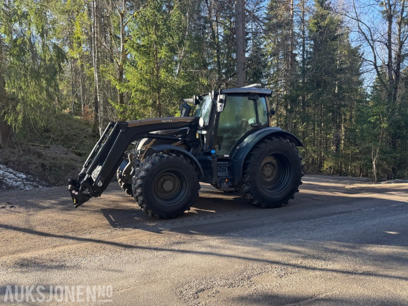 2021 Valtra N174 - Frontlaster - Traktor: das Bild 2 2021 Valtra N174 - Frontlaster - Traktor: das Bild 2