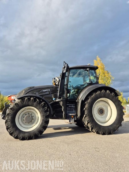 2021 Valtra T254 traktor 4X4, FRONTHYDRAULIKK, VENDBAR FØRERPLASS - Traktor: das Bild 2 2021 Valtra T254 traktor 4X4, FRONTHYDRAULIKK, VENDBAR FØRERPLASS - Traktor: das Bild 2