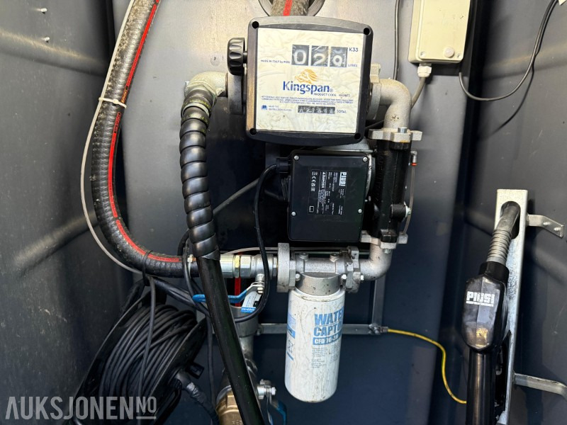 2022 Andre Kingspan Fuelmaster 3500L stasjonær dieseltank med pumpe og låsbart skap. - Baugeräte: das Bild 3 2022 Andre Kingspan Fuelmaster 3500L stasjonær dieseltank med pumpe og låsbart skap. - Baugeräte: das Bild 3