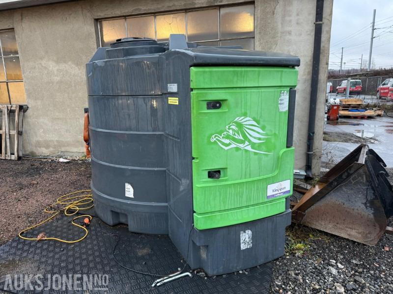 2022 Andre Kingspan Fuelmaster 3500L stasjonær dieseltank med pumpe og låsbart skap. - Baugeräte: das Bild 1 2022 Andre Kingspan Fuelmaster 3500L stasjonær dieseltank med pumpe og låsbart skap. - Baugeräte: das Bild 1