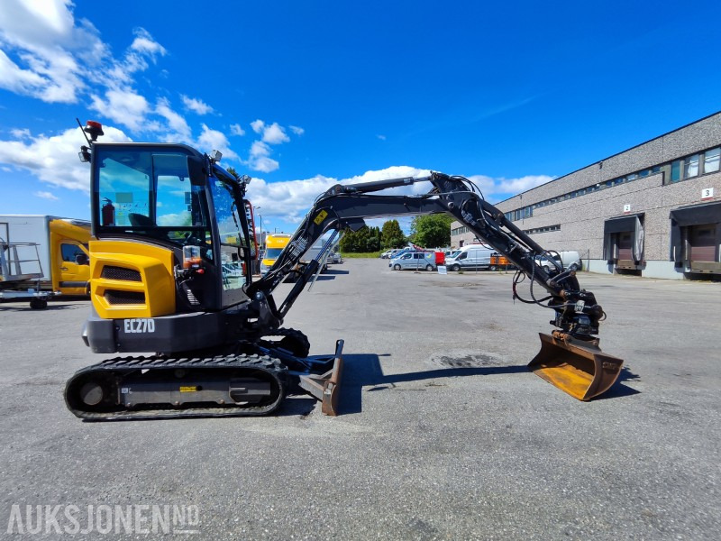 2022 Volvo EC27D – Meget godt utstyrt minigraver med lavt timeantall - Minibagger: das Bild 5 2022 Volvo EC27D – Meget godt utstyrt minigraver med lavt timeantall - Minibagger: das Bild 5