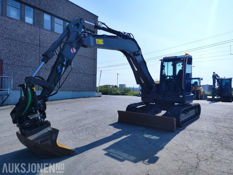 2022 Volvo ECR88D PRO – Kompakt 8-tonns gravemaskin med tiltrotator, klype og 3 skuffer - Bagger: das Bild 2 2022 Volvo ECR88D PRO – Kompakt 8-tonns gravemaskin med tiltrotator, klype og 3 skuffer - Bagger: das Bild 2