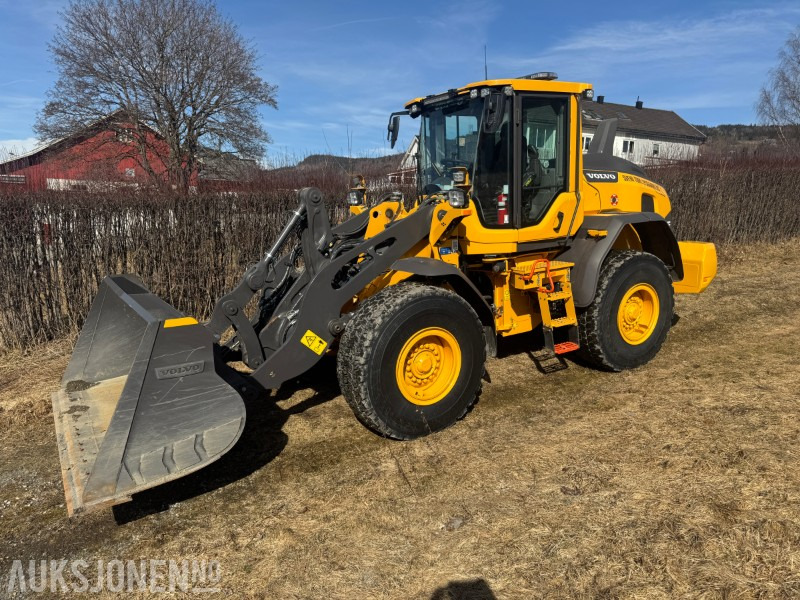 2024 Volvo L70H2 HJULLASTER MED SKUFFE, SETRALSMØRING, VEKT +++ KUN400 TIMER - Radlader: das Bild 1 2024 Volvo L70H2 HJULLASTER MED SKUFFE, SETRALSMØRING, VEKT +++ KUN400 TIMER - Radlader: das Bild 1