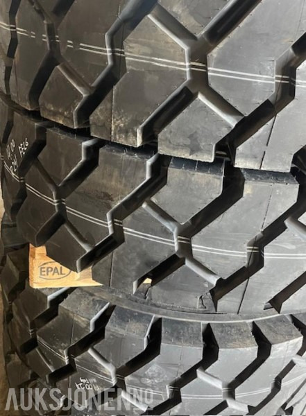 4 stk Michelin 14.00 R24 anleggsdekk med felg - ny gummibane - Baugeräte: das Bild 3 4 stk Michelin 14.00 R24 anleggsdekk med felg - ny gummibane - Baugeräte: das Bild 3