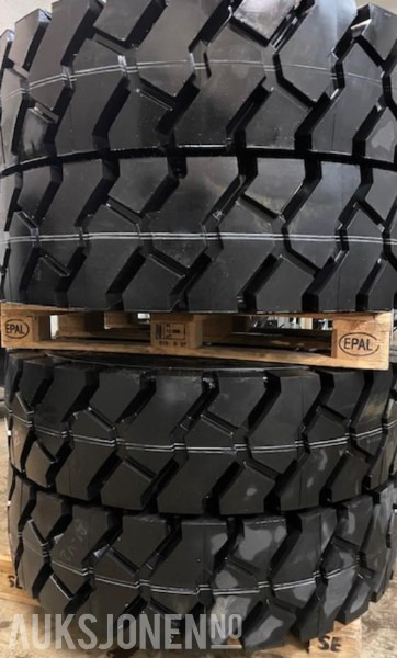 4 stk Michelin 14.00 R24 anleggsdekk med felg - ny gummibane - Baugeräte: das Bild 1 4 stk Michelin 14.00 R24 anleggsdekk med felg - ny gummibane - Baugeräte: das Bild 1