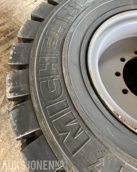 4 stk Michelin 14.00 R24 anleggsdekk med felg - ny gummibane - Baugeräte: das Bild 5 4 stk Michelin 14.00 R24 anleggsdekk med felg - ny gummibane - Baugeräte: das Bild 5