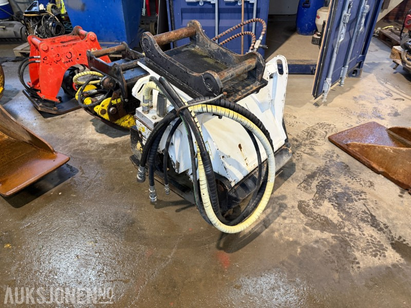 2010 Simex PLB 600 Asfaltfres – S60 - Både betong og afalttrommel montert - Anbauteil für Baumaschine: das Bild 1 2010 Simex PLB 600 Asfaltfres – S60 - Både betong og afalttrommel montert - Anbauteil für Baumaschine: das Bild 1