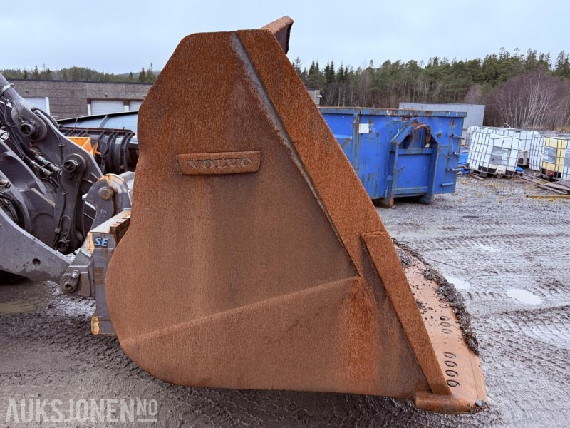 2014 Volvo Skuffe m/Stor BM hurtigfeste og slitedel - Rep.objekt - Anbauteil für Baumaschine: das Bild 4 2014 Volvo Skuffe m/Stor BM hurtigfeste og slitedel - Rep.objekt - Anbauteil für Baumaschine: das Bild 4