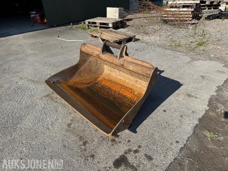 2020 SB Pusseskuffe - ca 130 cm - S50 Feste - Anbauteil für Baumaschine: das Bild 1 2020 SB Pusseskuffe - ca 130 cm - S50 Feste - Anbauteil für Baumaschine: das Bild 1