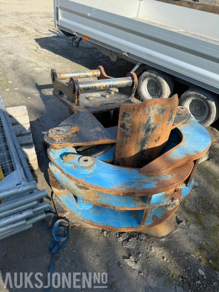 2020 Trekutter med S-70 feste - Anbauteil für Baumaschine: das Bild 2 2020 Trekutter med S-70 feste - Anbauteil für Baumaschine: das Bild 2