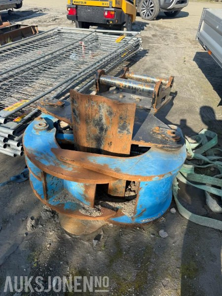 2020 Trekutter med S-70 feste - Anbauteil für Baumaschine: das Bild 1 2020 Trekutter med S-70 feste - Anbauteil für Baumaschine: das Bild 1