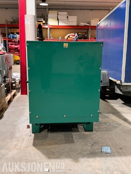 2022 Cummins Generator / Aggregat - Model C22D5 - 230 V - 22 kVA / 17.6 kW - Dieselaggregat - Anbauteil für Baumaschine: das Bild 2 2022 Cummins Generator / Aggregat - Model C22D5 - 230 V - 22 kVA / 17.6 kW - Dieselaggregat - Anbauteil für Baumaschine: das Bild 2