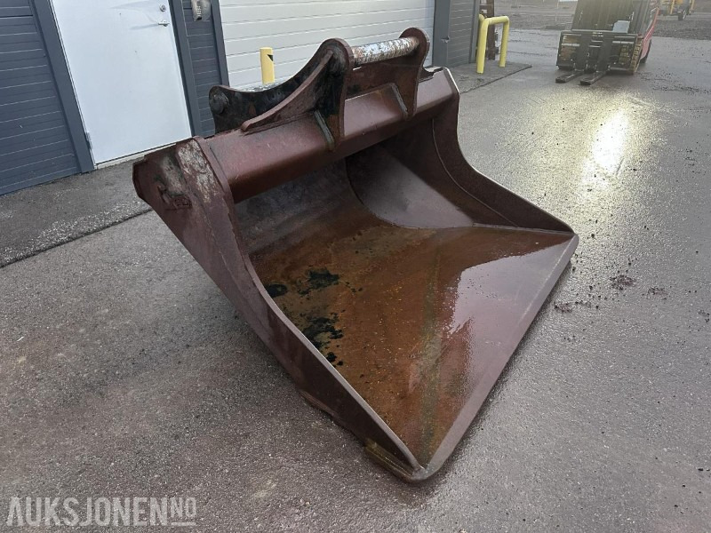 Götene Pusskuff 1650L, S80 - Anbauteil für Baumaschine: das Bild 4 Götene Pusskuff 1650L, S80 - Anbauteil für Baumaschine: das Bild 4