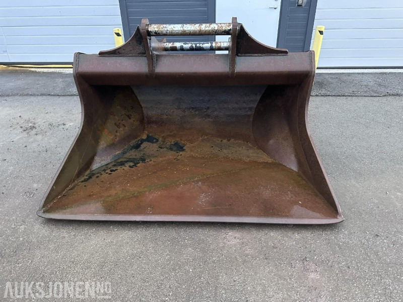 Götene Pusskuff 1650L, S80 - Anbauteil für Baumaschine: das Bild 2 Götene Pusskuff 1650L, S80 - Anbauteil für Baumaschine: das Bild 2