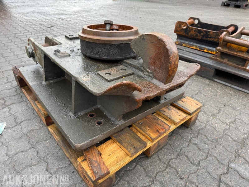 KM feste - Anbauteil für Baumaschine: das Bild 5 KM feste - Anbauteil für Baumaschine: das Bild 5