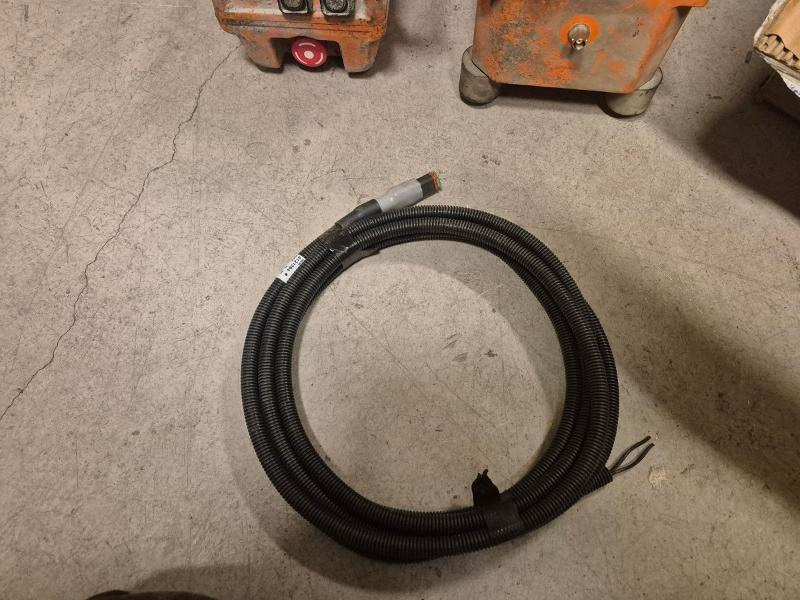 Anbauteil für Baumaschine Radiostyring m/Mottaker - Se Bilder For Spesifikasjoner: das Bild 15 Anbauteil für Baumaschine Radiostyring m/Mottaker - Se Bilder For Spesifikasjoner: das Bild 15