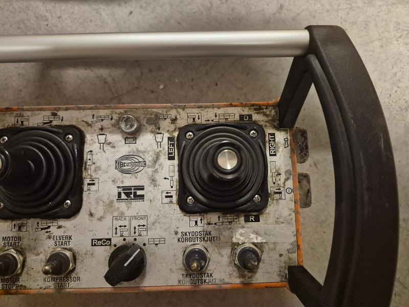 Anbauteil für Baumaschine Radiostyring m/Mottaker - Se Bilder For Spesifikasjoner: das Bild 8 Anbauteil für Baumaschine Radiostyring m/Mottaker - Se Bilder For Spesifikasjoner: das Bild 8