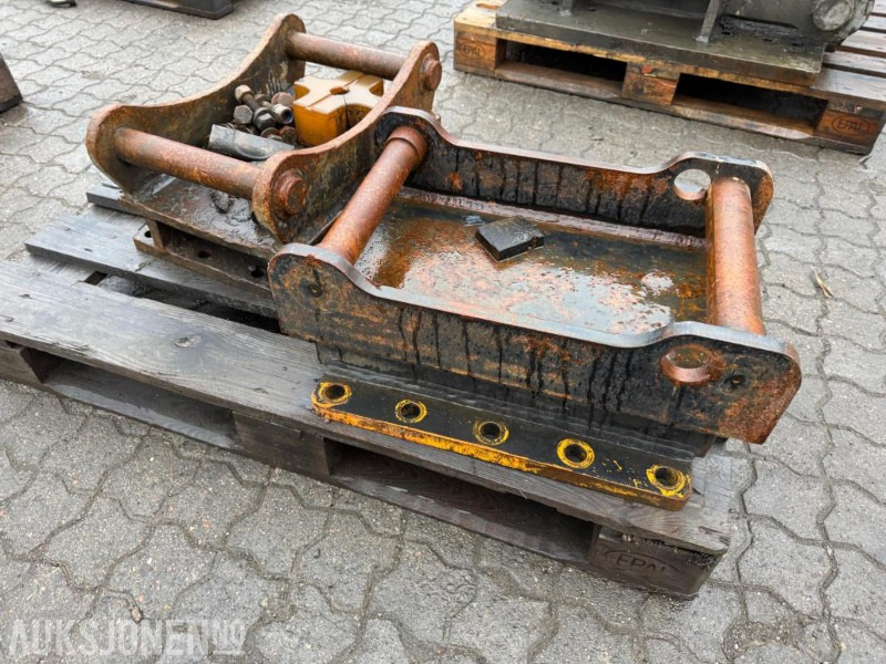 S50 feste og S60 feste selges samlet - Anbauteil für Baumaschine: das Bild 2 S50 feste og S60 feste selges samlet - Anbauteil für Baumaschine: das Bild 2