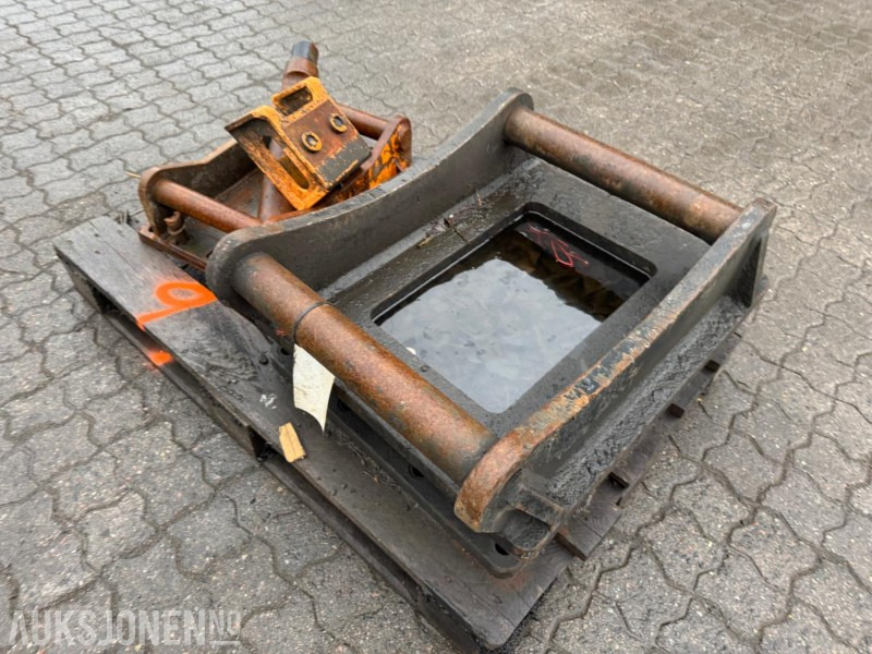 S70 og S50 feste selges samlet - Anbauteil für Baumaschine: das Bild 2 S70 og S50 feste selges samlet - Anbauteil für Baumaschine: das Bild 2