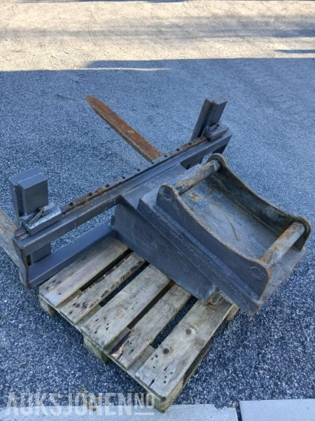 SMP S60 Pallegaffel - Anbauteil für Baumaschine: das Bild 2 SMP S60 Pallegaffel - Anbauteil für Baumaschine: das Bild 2