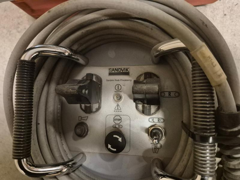 Sandvik Controller - Kabler Og Radiostyring - Se Bilder - Anbauteil für Baumaschine: das Bild 3 Sandvik Controller - Kabler Og Radiostyring - Se Bilder - Anbauteil für Baumaschine: das Bild 3