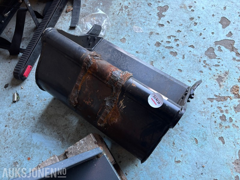 Skuffe uten feste 60cm bred - Anbauteil für Baumaschine: das Bild 2 Skuffe uten feste 60cm bred - Anbauteil für Baumaschine: das Bild 2