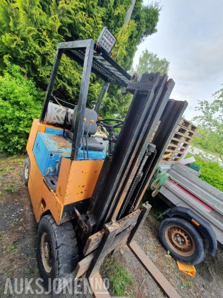 1975 YALE 1600 KG GASSDREVET GAFFELTRUCK - Flurförderzeug: das Bild 5 1975 YALE 1600 KG GASSDREVET GAFFELTRUCK - Flurförderzeug: das Bild 5