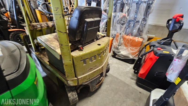 1980 Toyota 4FB10 Elektrisk gaffeltruck - Mangler glans, men ikke sjel/Rep.objekt - Flurförderzeug: das Bild 4 1980 Toyota 4FB10 Elektrisk gaffeltruck - Mangler glans, men ikke sjel/Rep.objekt - Flurförderzeug: das Bild 4