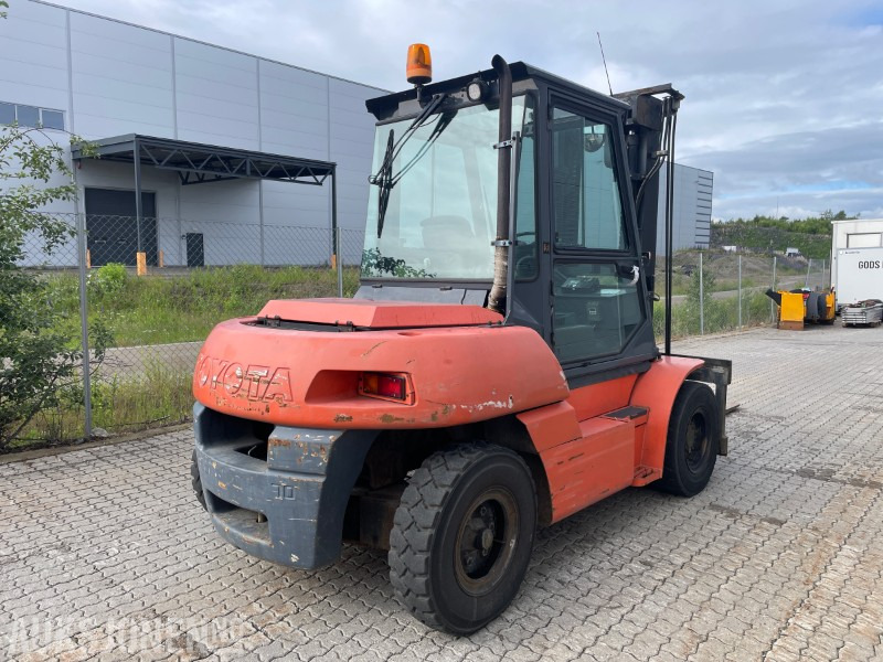 Toyota Tonero 5FD70 7T - Flurförderzeug: das Bild 4 Toyota Tonero 5FD70 7T - Flurförderzeug: das Bild 4